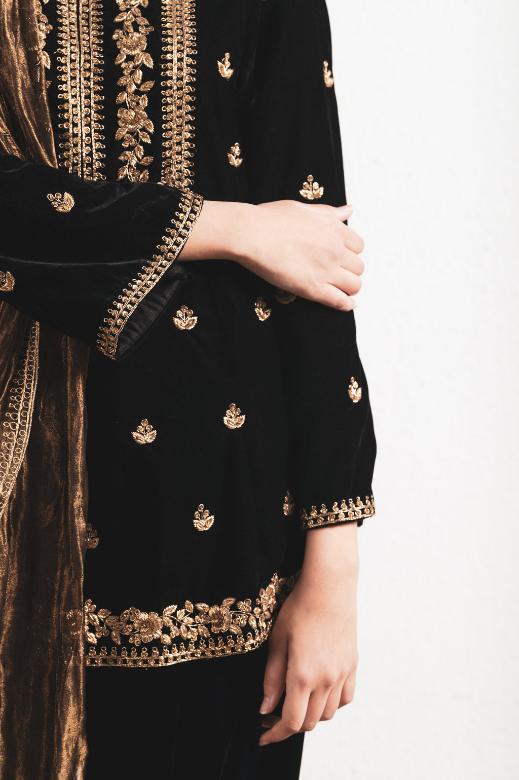 BLACK VELVET DABKA EMBROIDERY SALWAR KURTA