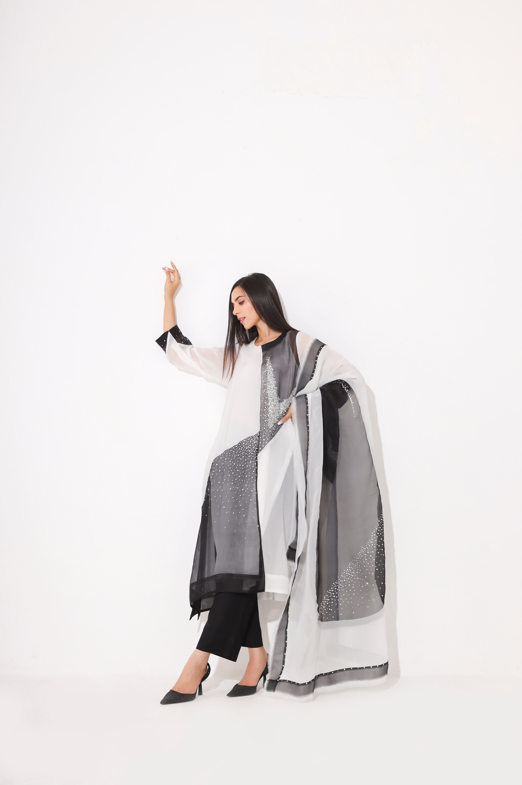 ORGANZA BLACK & WHITE  SUIT WITH PATCH WORK